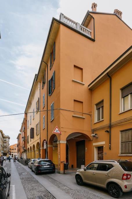 Suite In Via Del Pratello Bologna Exteriör bild