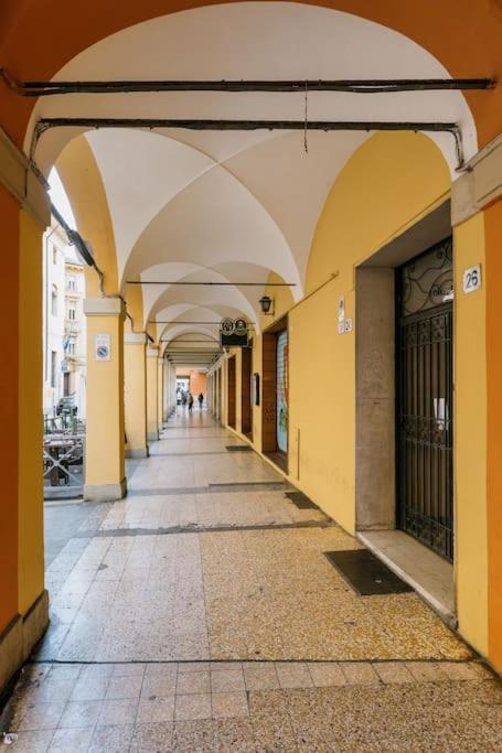 Suite In Via Del Pratello Bologna Exteriör bild