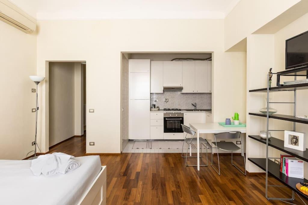 Suite In Via Del Pratello Bologna Exteriör bild